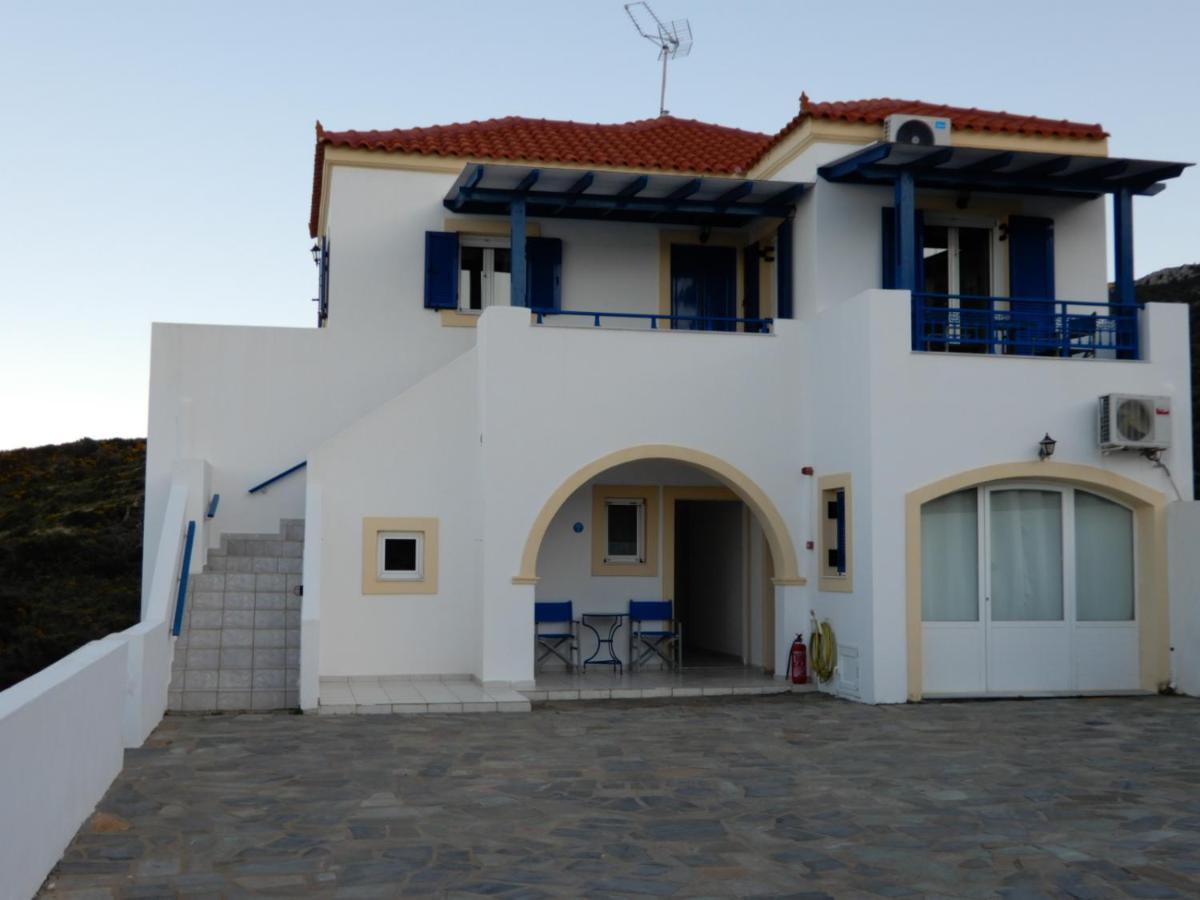 Απεραντο Γαλαζιο Apartment Agia Pelagia  Exterior photo